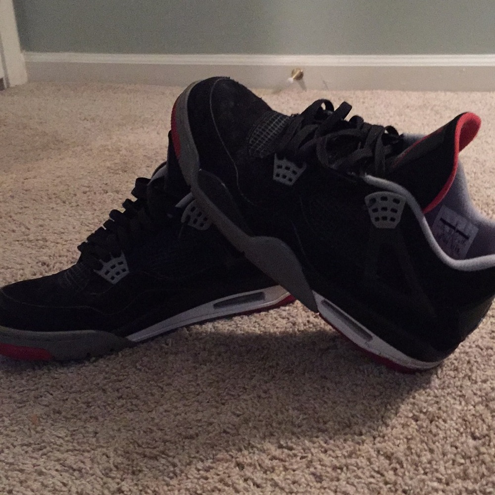 Jordan Retro 4 “Bred”